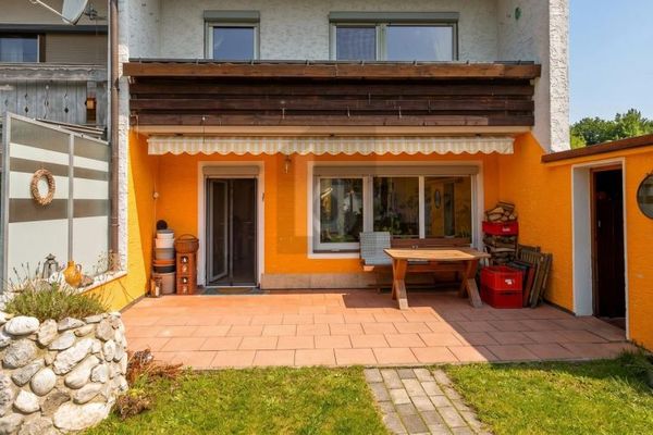 ZUHAUSE MIT DACHREFUGIUM & SONNENTERRASSE