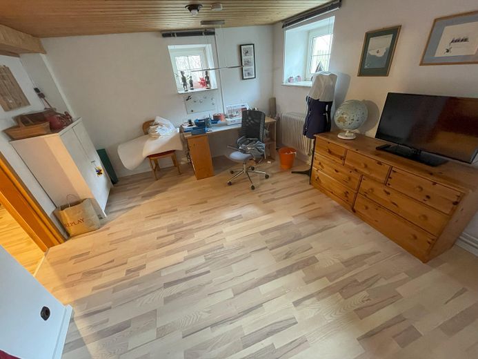Gäste / Arbeitszimmer UG