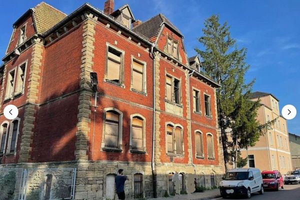Historische Fabrikantenvilla an der Elster mit 2.357 m² Grundstück & großem Ausbaupotenzial