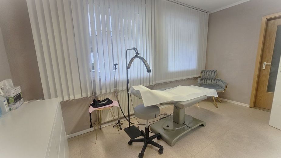 Attraktive Gewerbeeinheit in zentraler Lage von Bruchsal -vielseitig nutzbar – Behandlungszimmer_1