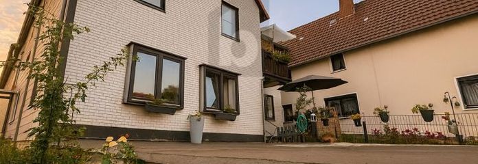 IHR ZUHAUSE MIT EXTRA-EINHEIT