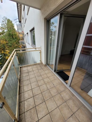 Schöne 1,5-Zimmer-Wohnung mit Balkon + STP in toller Stadtlage von Karlsruhe – Balkon