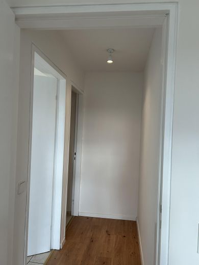 ES-Serach: Wohnung mit Terrasse und Aussicht – Foto 8