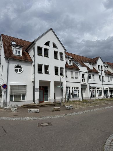 Wohnung 2,5 Zimmer 55 qm kernsaniert Provisionsfrei – Außenansicht