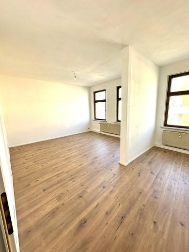 Gerenoveerd maisonnetteappartement met 4 kamers en 110 m² in het centrum van Apolda – Foto 3
