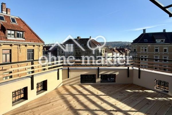 Rare opportunité dans un monument KfW : loft dans un immeuble ancien, grande terrasse sur le toit et prestations haut de gamme PREMIÈRE OCCUPATION