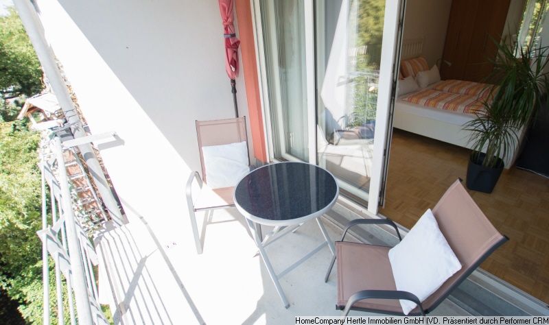 Modern möbliert mit Balkon für 2-6 Monate fußläufig zum Bahnhof und Innenstadt, Freiburg. – 574475f9967b43e781b4fb66c64c114f99ad6e76.jpg