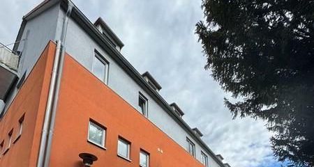 25 Außenansicht zum Zentrum