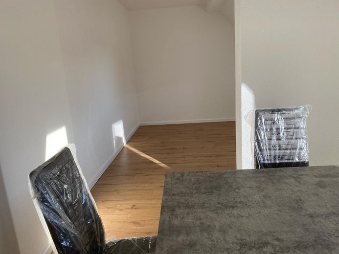 Renovierte Dachgeschosswohnung in ruhiger Lage – Foto 17