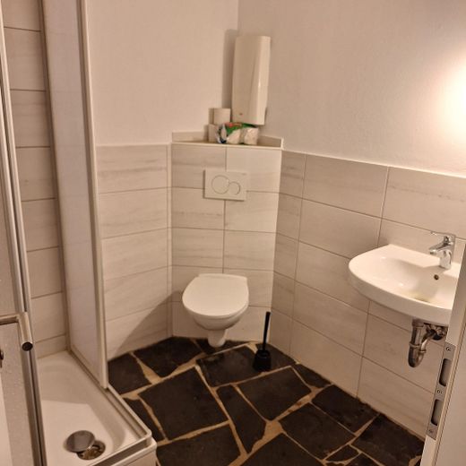 2 ZKB-Wohnung in Boppard-Buchholz zu vermieten – Badezimmer