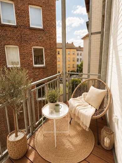 Helle und gemütliche 2-Zimmer-Wohnung mit Balkon // Erfurt-Andreasvorstadt // Sofort bezugsfrei – Balkon