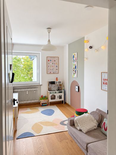 Da privato - Luminoso e tranquillo appartamento trilocale modernizzato + balcone, 2 bagni e vista sul verde – Schlaf-/ Kinderzimmer - Büro