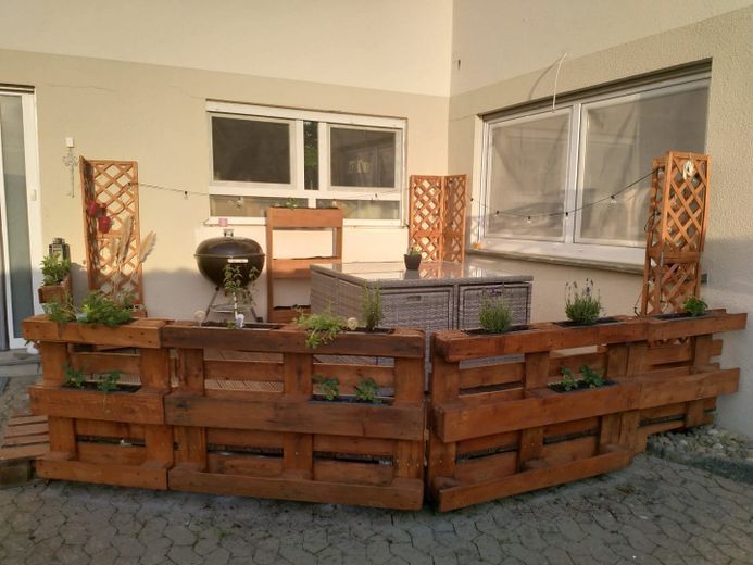 Mutfak ve garajlı modern 4 odalı daire, TBB – Einfahrt/Terrasse