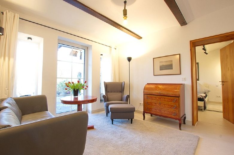 Klassisches Design, Terrasse mit Ausblick, KFZ-Stellplatz: Top-Wohnung in einer der beliebtesten Lagen von Bochum – 803a535d33635f99a5b1b7b287d69336b0fa0acc.jpg