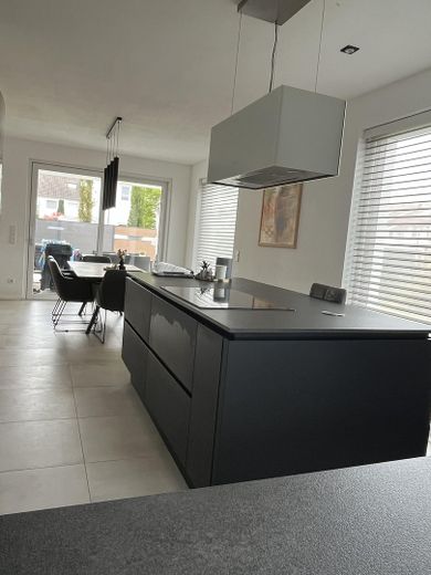 LU Melm | Modernes u. klimatisiertes Einfamilienhaus mit Pool & Garten – Küche