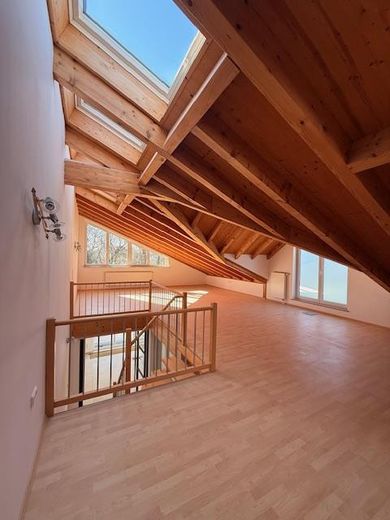 Luxus-Erstbezug nach Kernsanierung | 4 Zimmer | großzügiges Wohnen – offenes Obergeschoss