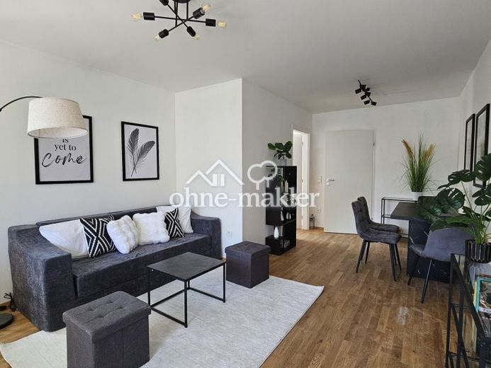 Traum-3-Zimmer-Wohnung: Komplett renoviert, schreinergefertigte Einbaumöbel & U3 vor der Haustür! – Foto 1