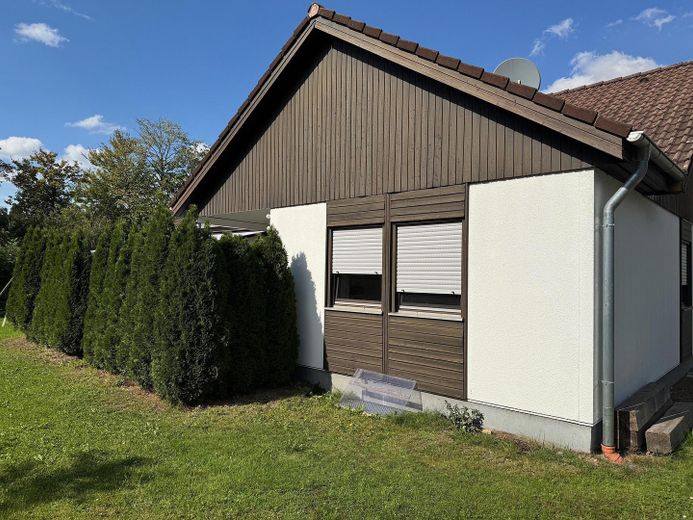 Einfamilienhaus mit großem Grundstück, Ausbaupotenzial & provisionsfrei – Foto 2