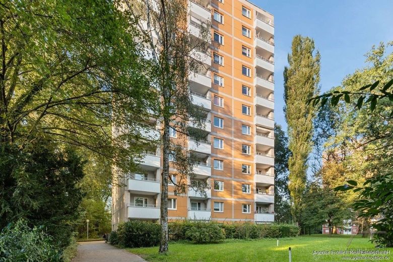 Investimento immobiliare nella Parkstadt Bogenhausen - moderno appartamento di 3 locali ristrutturato con contratto di locazione in essere – 240427022_Front_links_WEB