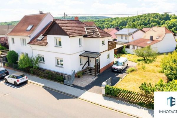 Einfamilienhaus mit viel Potenzial, Garten, Balkon & Garage in Rüdesheim