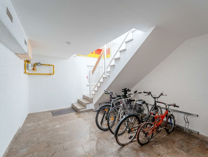 2 -Zimmer-Wohnung in Oberasbach / Zirndorf - Linder Siedlung (Loggia, Stellplatz) – Keller 1
