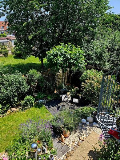 Top gepflegtes Haus*traumhafter Garten*zentrumsnah & naturverbundener Stadtteil Köln*3 Wohnkonzepte – Sitzecke