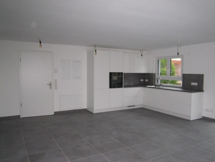 Neubau 2,5-Zimmer-Wohnung 2. OG in Herrenberg mit Küche, Garage, Wallbox, gehobene Ausstattung – Küche