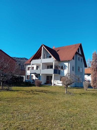 Gemütliche Dachgeschoss-Maisonettewohnung sucht neuen Eigentümer – Außenansicht