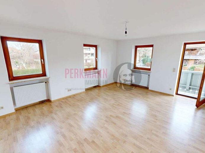 Provisionsfrei! 143qm² Bezugsfreie 5 Zimmer Wohnung mit Balkon, Gartennutzung und Hobbyraum – Foto 1