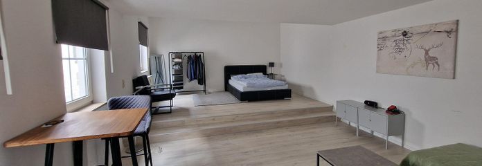 Großzügiges Apartment in Landau Isar – Wohnbereich