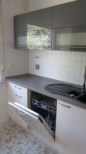 Zentrale ruhige 4,5-Zimmer-Wohnung mit großem Balkon 1. OG in Herrenberg Ziegelfeld von privat – Küche