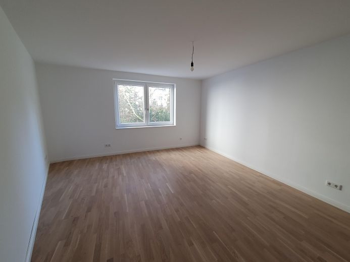 2-Zimmer/EBK/Bad/Balkon/Keller (fast) Erstbezug nach hochwertiger Sanierung direkt vom Eigentümer – Schlafzimmer