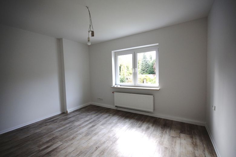 Bellissimo appartamento nel quartiere storico di Mönchengladbach – Schlafzimmerblick zum Garten