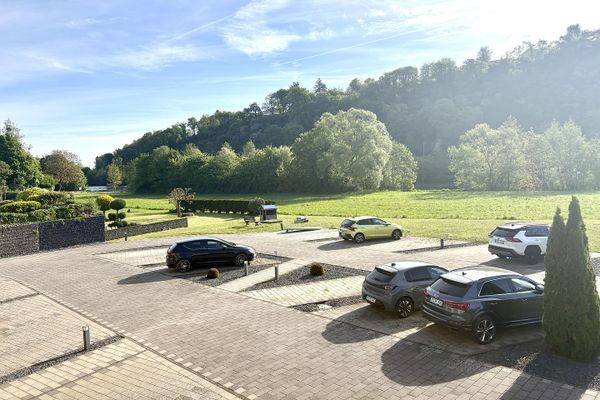 Direkt einziehen & Saarblick genießen – provisionsfreie 3-Zimmer-Wohnung