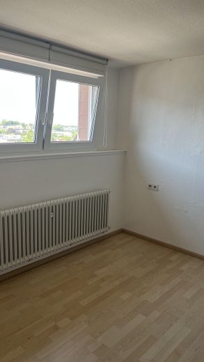Großzügige 5-Zimmer-Wohnung mit Garten, Terrasse und Garage – Foto 10