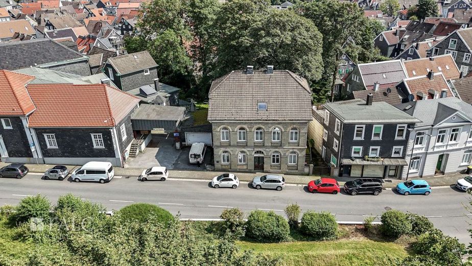 Historisches Mehrfamilienhaus am Lenneper Altstadtkern – Straße