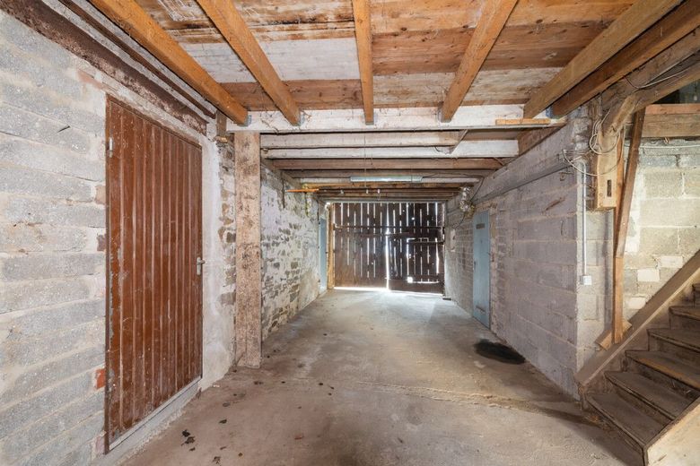 Fachwerkhaus mit Anbau und großer Scheune. Sanierung mit Substanz in Roßbach-Wied! – Scheune Erdgeschoss