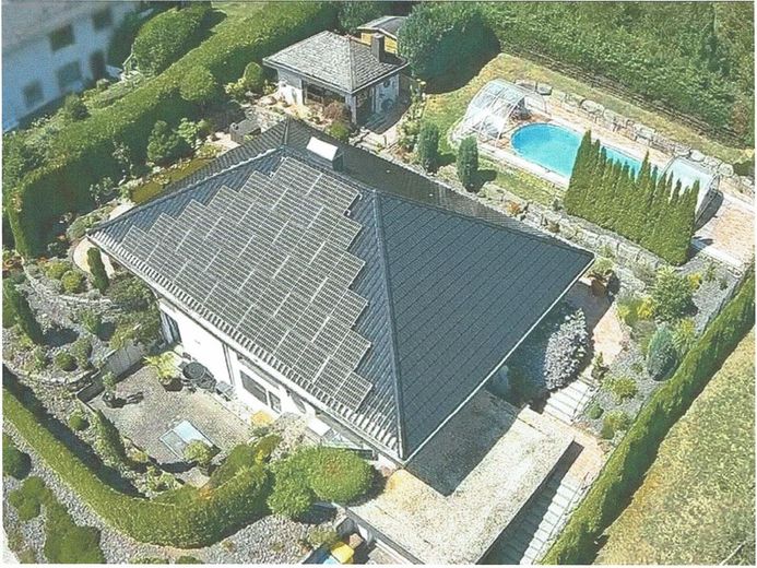 Provisionsfrei! Hochwertiges ruhiges Einfamilienhaus mit Wellnessoase und PV-Anlage – Traumhaus von oben