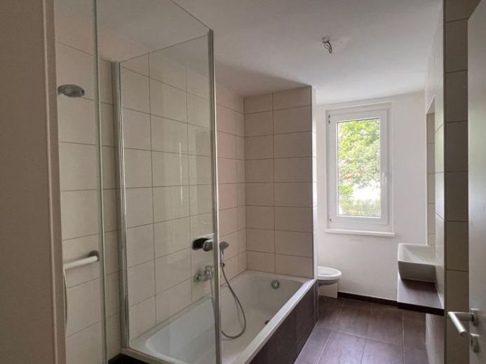 2-Raum-Wohnung mit modernem Grundriss und Balkon – Foto 1
