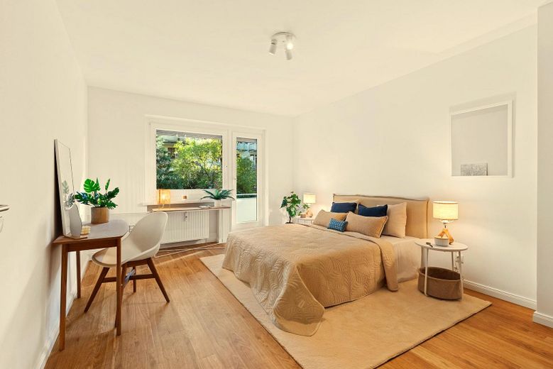 Schlafzimmer mit Balkon