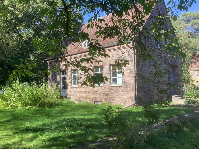 Einfamilienhaus leerstehend