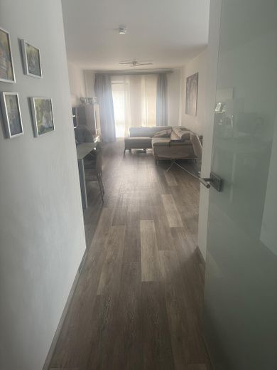 Moderne 3-Zimmer-Eigentumswohnung mit Westbalkon, Tiefgarage und Aufzug in begehrter Lage von Stein – Foto 8