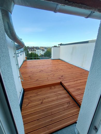 Helle 2 Zimmer Wohnung + Dachterrasse. – Фотографія 5
