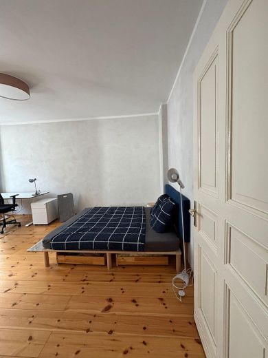 Stilvolle 2-Zimmer-Wohnung mit klassischem Altbaucharme – Foto 5