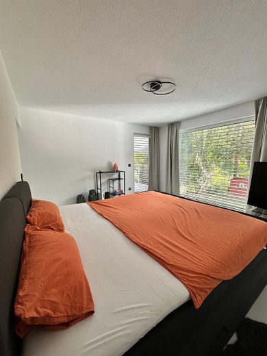 Exclusive house with a separate apartment in a quiet location on the edge of the forest in Tuttlingen – Schlafzimmer EG