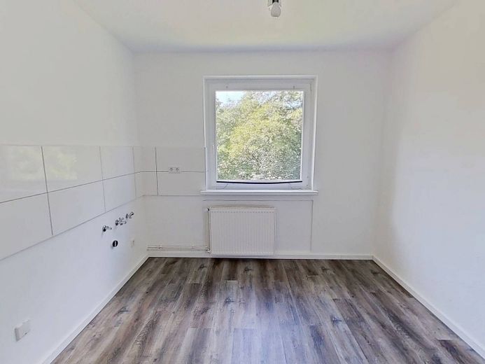 Moderne 2-Zimmer-Wohnung mit Wannenbad in ruhiger Wohnlage – Ansicht I: Küche