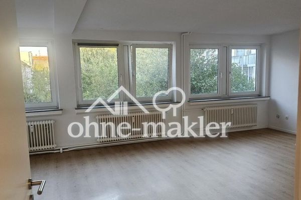 Renovierte 3-Zimmer-Wohnung, 90 m², Tageslichtbad und Gäste-WC