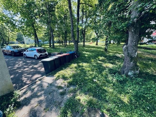 Grundstück hinter dem Haus 