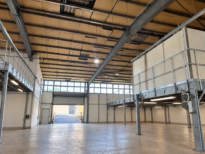 Hala magazynowa, hala produkcyjna 605 m2 w Pfungstadt, z możliwością podziału na 80–300 m2 – Zdjęcie 4