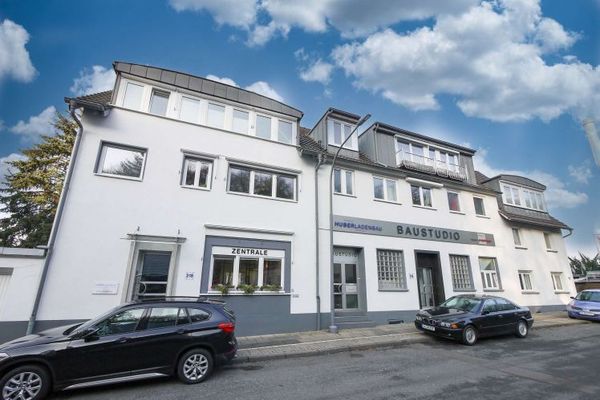 ***möblierte Wohnung mit Balkon